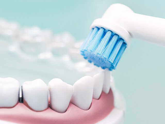 <img src="come-spazzolare-i-denti-in-modo-corretto.jpg" alt="spazzolamento">