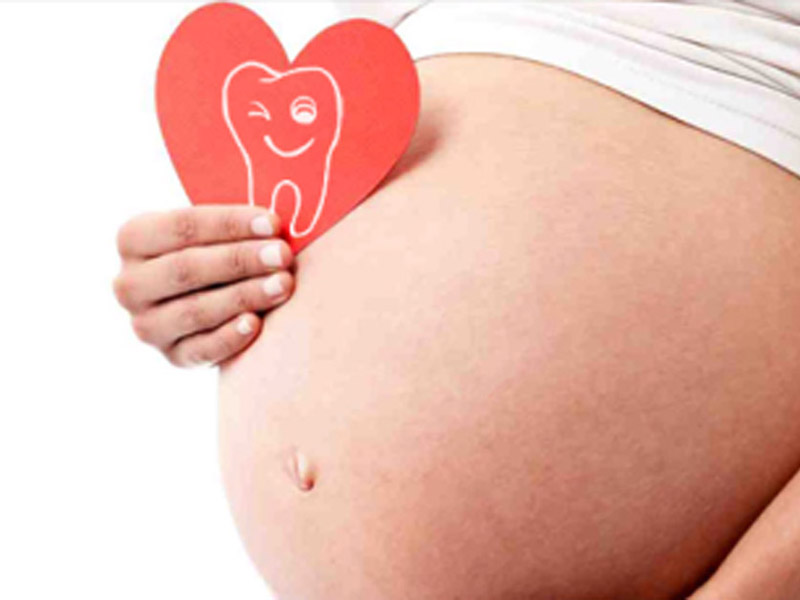 Sono incinta… come faccio a prendermi cura dei miei denti?