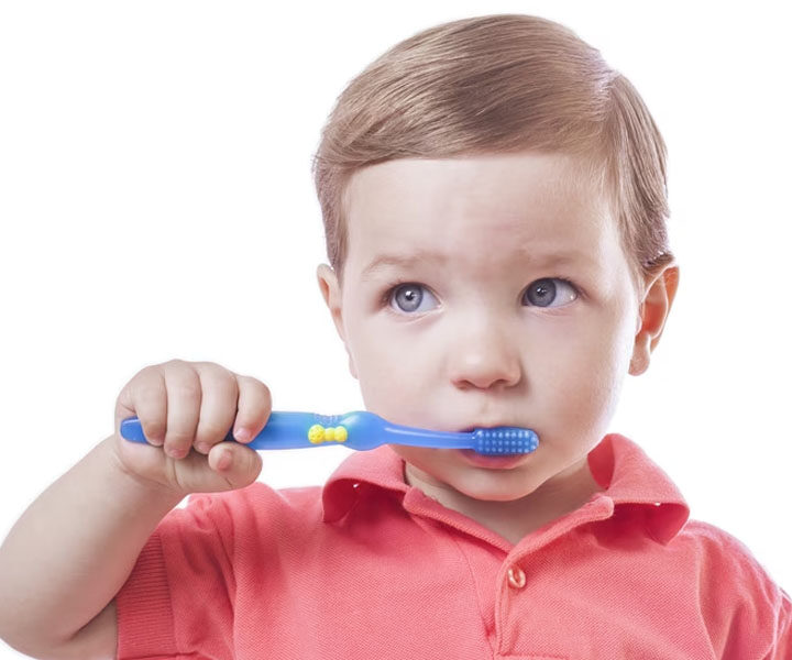 Come lavo i denti al mio bimbo? Per i bambini dagli 1 ai 2 anni