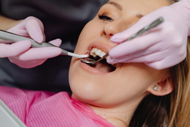 <img src="igiene-professionale-dentale.jpg" alt="igiene">